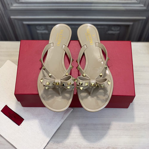 발렌티노 신상 슬리퍼 2S0S20