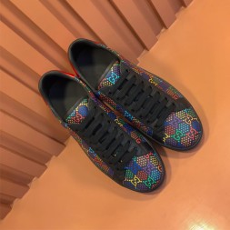 구찌 남성용 신상 스니커즈 620256