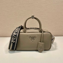 프라다 레더 탑 핸들 백 1BB102-2