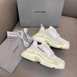 발렌시아가 남여공용 신상 트리플S 604900-1