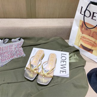 구찌 T-스트랩 가죽 샌들 609442