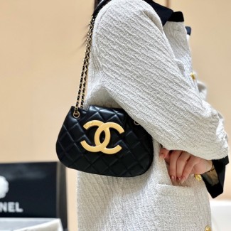 샤넬 스몰 램스킨 메신저 백  AS4609