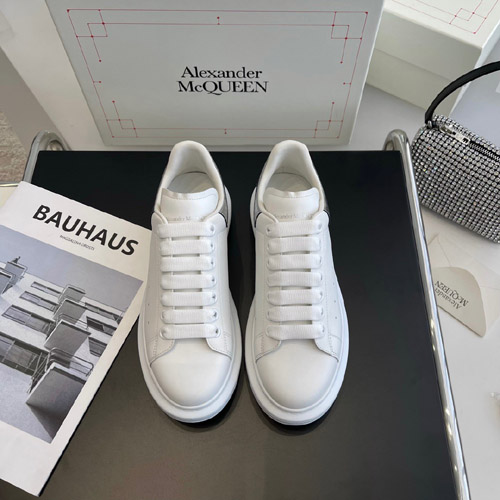 알렉산더 맥퀸  남여공용 스니커즈  586434-25