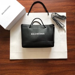 발렌시아가 미듐 쇼핑 토트백 382L68 블랙