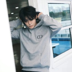 디올 남여공용 후드 D84323-1