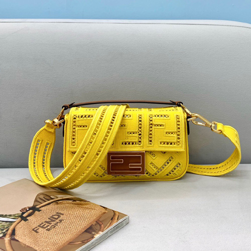 펜디 자수 캔버스 스몰 바게트백 8BR601 옐로우