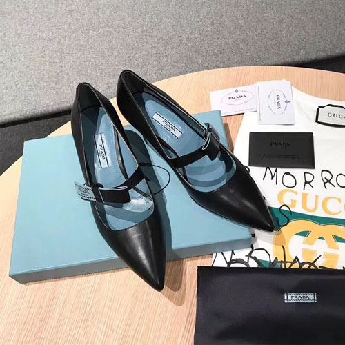 프라다 리본 장식 가죽 펌프스 F0637