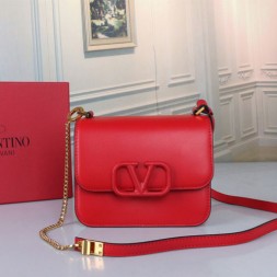 발렌티노 스몰 송아지 가죽 VSLING 숄더백 SW0B0F01 레드