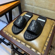구찌 남성용 신상 슬리퍼 620287 블랙