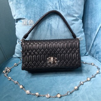 미우미우 크리스털 가죽 백 5BD417 블랙