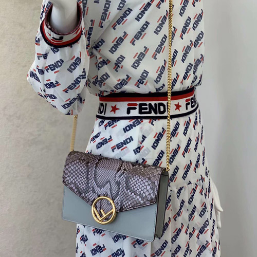 펜디 체인 크로스백 F2080 민트스네이크