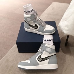 디올&나이키 콜라보 남여공용 디올 에어조던 DN2020 하이탑