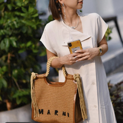 마르니 웨스트 매트 쇼핑 백 04345