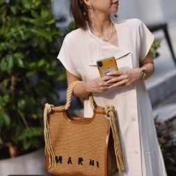 마르니 웨스트 매트 쇼핑 백 04345