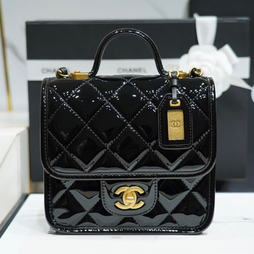 샤넬 스퀘어 탑 핸들 플랩백 AS3652 유광 블랙