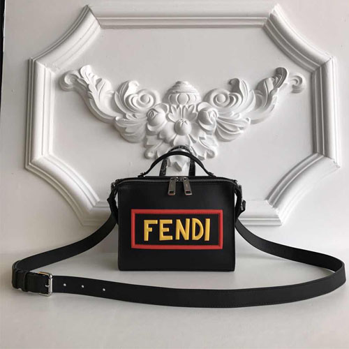 펜디 신상 미니 메신저백 7M0238 블랙