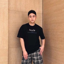 루이비통 남여공용 반팔  M10284