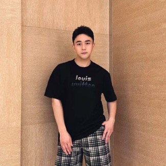 루이비통 남여공용 반팔  M10284