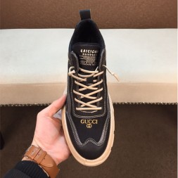 구찌 남성용 신상 스니커즈 620276-2