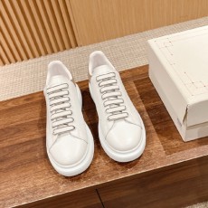 알렉산더 맥퀸  남여공용 스니커즈 586442-2