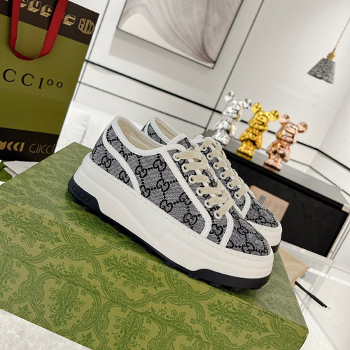 구찌 여성용 스니커즈 670495-1