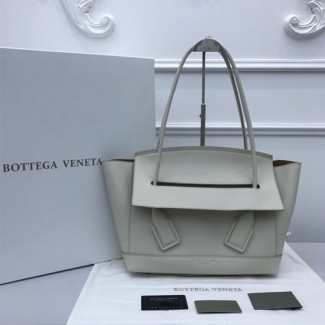 보테가 프렌치 카프스킨 아르코 48 백 575941 아이보리