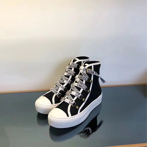 디올 신상 스니커즈 M50028 블랙