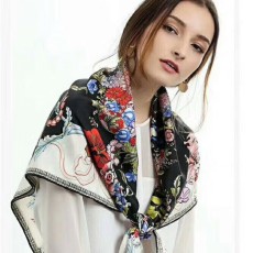 펜디 신상 스카프 FD70223