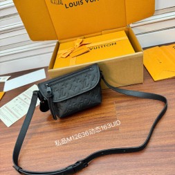 [VVIP] 루이비통 펄스 웨어러블 월릿 M12636-1