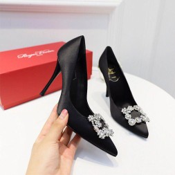 로저비비에 신상 힐 RV5428 블랙