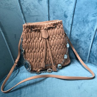 미우미우 나파가죽 버킷백 5BE050 누드