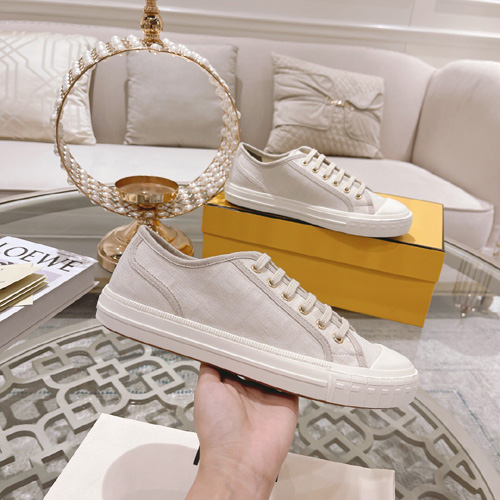 펜디 남여공용 스니커즈 FD46224-3