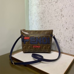 펜디 신상 스몰 크로스백 679L 브라운