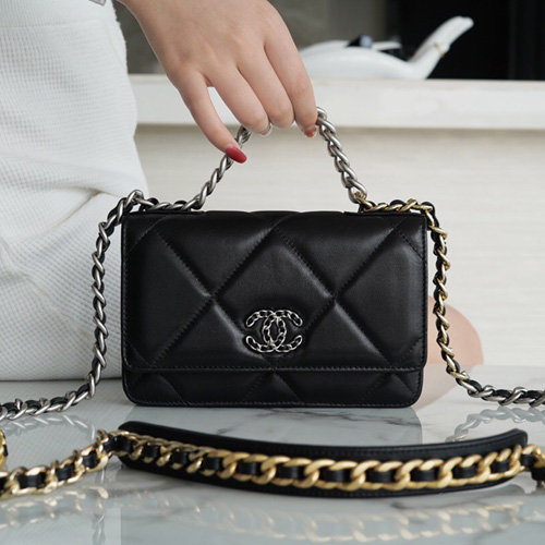  샤넬 19 빅 퀼팅 CC WOC 체인백 AP0957 블랙 은장
