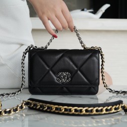 샤넬 19 빅 퀼팅 CC WOC 체인백 AP0957 블랙 은장