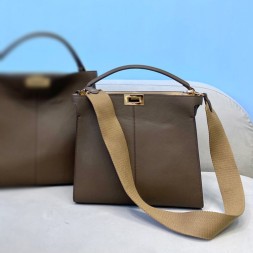 펜디 피카부 X-라이트 미디엄 8BN310-6