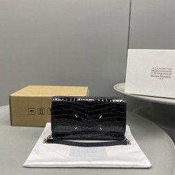 마르지엘라 스티치 체인백 M3345 악어무늬 블랙