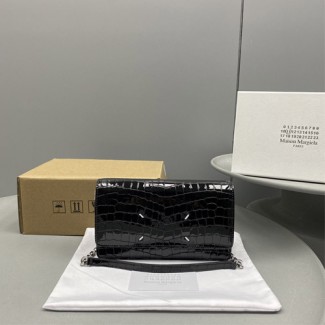 마르지엘라 스티치 체인백 M3345 악어무늬 블랙