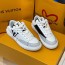 루이비통 남여공용 스니커즈   M0434