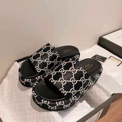 구찌 GG 라메 슬라이드 샌들 623212 블랙