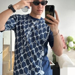 루이비통 남여공용 반팔 M10382