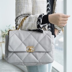  샤넬 CHANEL 19 미듐 플랩 백 AS1161 그레이