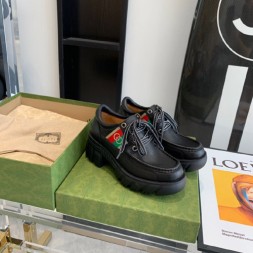 구찌 신상 로퍼 656870 블랙