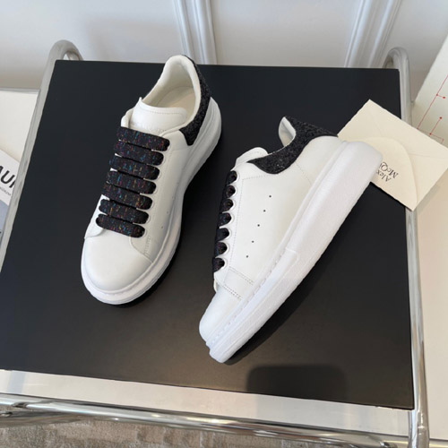 알렉산더 맥퀸  남여공용 스니커즈  586431-2