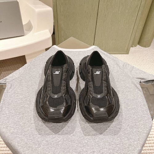 발렌시아가 남여공용 운동화 656078-1