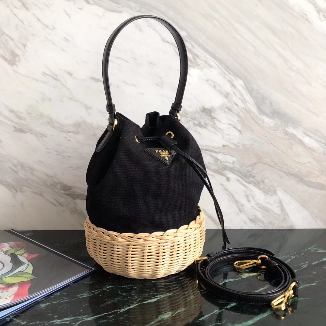 프라다 헴프 미니 버킷백 1BH115 블랙