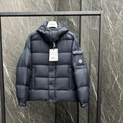 몽클레어 마야 남여공용 패딩 MC3704 네이비