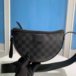 루이비통 LV 문 크로스바디 M23835-2