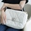  샤넬 CHANEL 19 미듐 플랩 백 AS1161 화이트 은장
