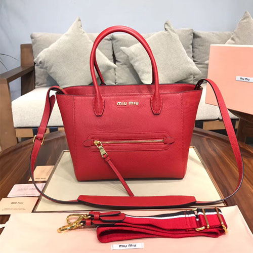 미우미우 신상 로고 토트 숄더백 5BG137 레드